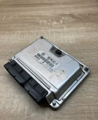 Volkswagen PASSAT B5 Engine control unit/module ECU 038906019CD 0281010218