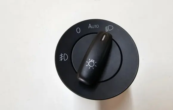 Volkswagen Tiguan Light switch 1K0941431CA
