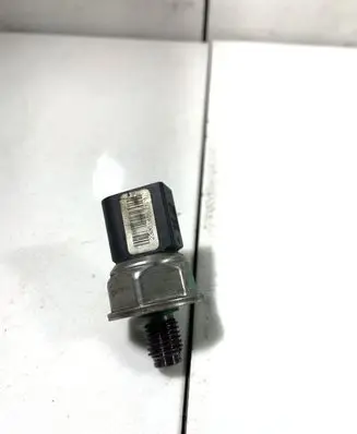 Fuel pressure sensor