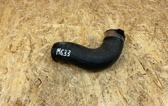 Volvo XC90 Intercooler hose/pipe 31657761