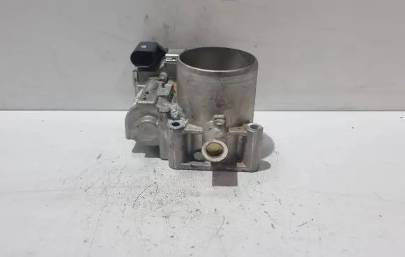 Volkswagen Golf VI Throttle valve 03F133062E