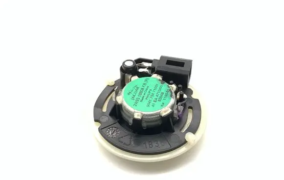 Jaguar XK - XKR Front door high frequency speaker 2W9318808FB