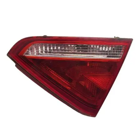 Audi A5 8T 8F Tailgate rear/tail lights 8T0945094 AU484