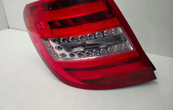Mercedes-Benz C W204 Rear/tail lights 2048204664