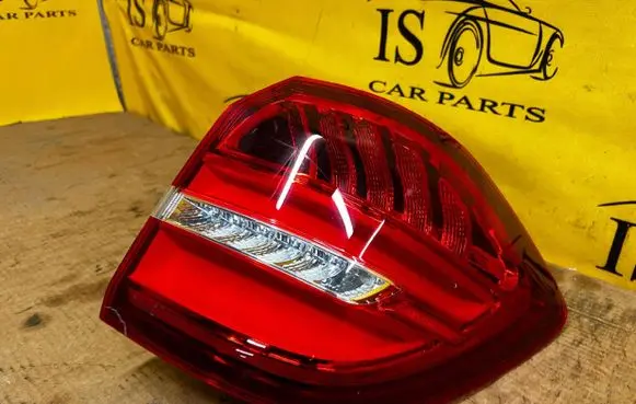 Mercedes-Benz GLS X166 Rear/tail lights A1669060402