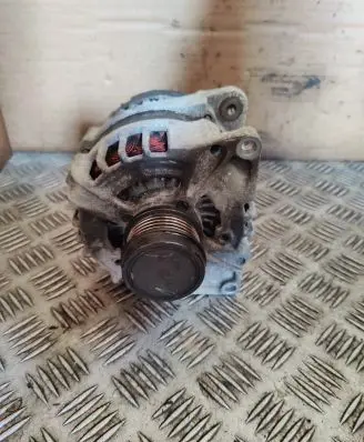 Mercedes-Benz CLA C117 X117 W117 Generator/alternator A0009061903