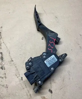 Volkswagen Transporter - Caravelle T5 Accelerator throttle pedal 7H1721503 6PV00849503