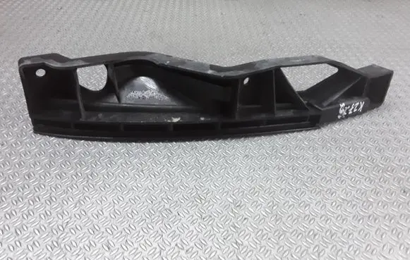 Volkswagen Touran I Front bumper mounting bracket 1T0807889