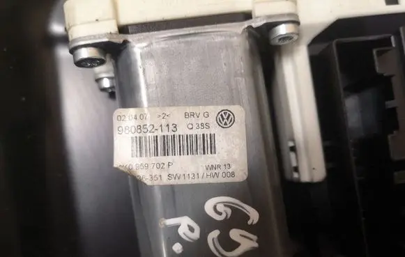Volkswagen PASSAT B6 Front door window regulator with motor 3C1837756L 981220109 1K0959792L