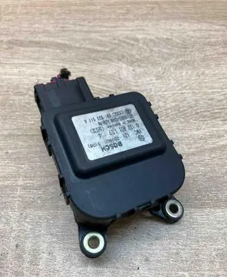 Audi A6 S6 C5 4B Air flap motor/actuator 4B1820511A 0132801127USED WITHPLUG
