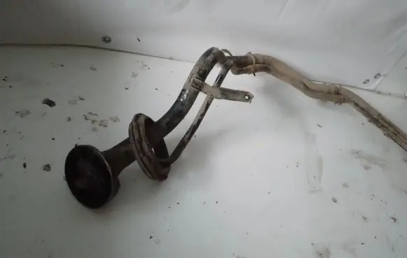 Nissan Pathfinder R51 Fuel tank filler neck pipe 