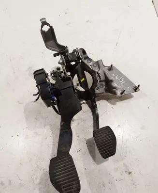 Peugeot 5008 Pedal assembly 