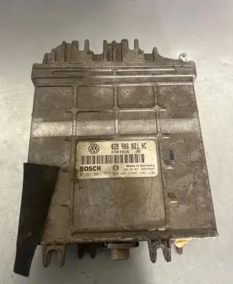 Volkswagen PASSAT B5 Engine control unit/module 028906021HC 28SA3507 81001737