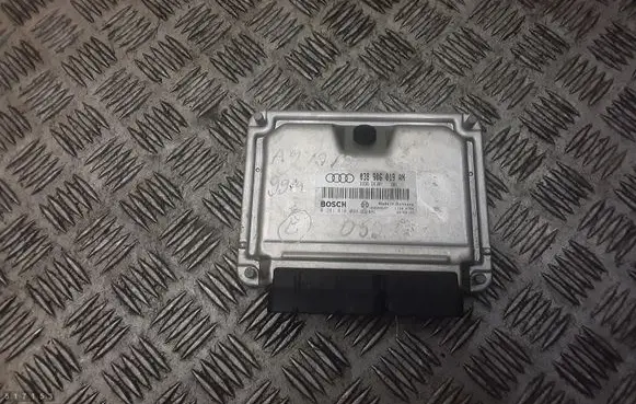 Audi A4 S4 B5 8D Engine control unit/module 038906019AN 0281010094