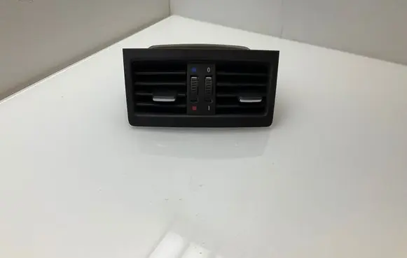 BMW 3 E90 E91 Rear air vent grill 7129556 6932024 6932023