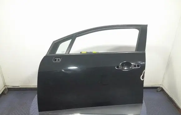 Renault Captur Front door