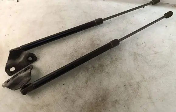 Dodge Journey Tailgate/trunk strut/damper 1338584 92241 1348541