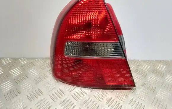 Mitsubishi Carisma Rear/tail lights 151085