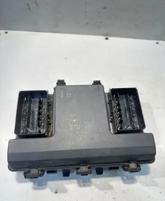 Ford Mondeo MK V Fuse module FG9T14A067EB