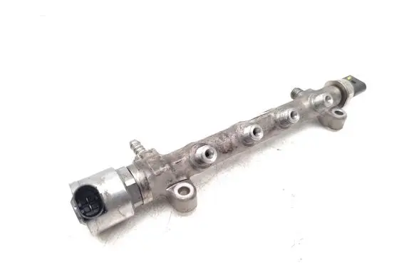 Audi A6 C7 Fuel main line pipe 04L089G 04L906054