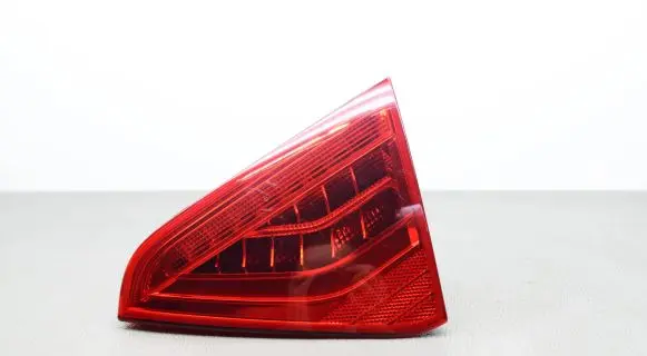 Audi A5 8T 8F Tailgate rear/tail lights 8T0945094D