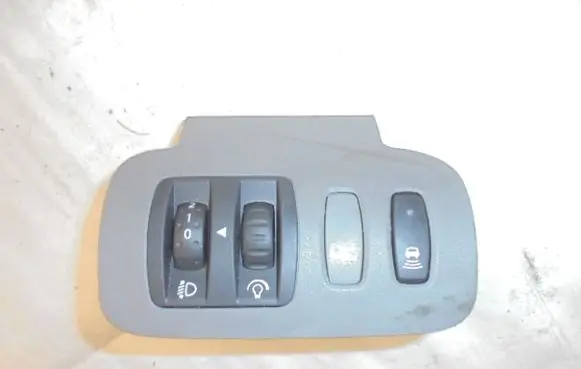 Renault Scenic II - Grand scenic II Headlight level height control switch