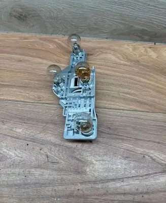 Skoda Octavia Mk2 (1Z) Tail light bulb cover holder 27592202 1Z9945258