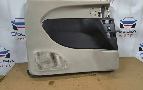 Chrysler Pacifica Sliding door card 5095554