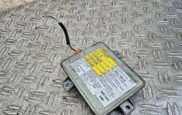 Mazda 3 I Headlight ballast module Xenon W3T11371