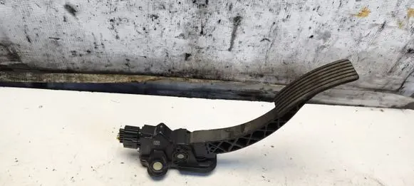 Mitsubishi Lancer X Accelerator throttle pedal MN101544
