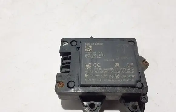 Tesla Model X Distronic sensor radar 110864700B