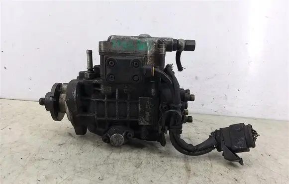 Skoda Octavia Mk1 (1U) Fuel injection high pressure pump 038130107D