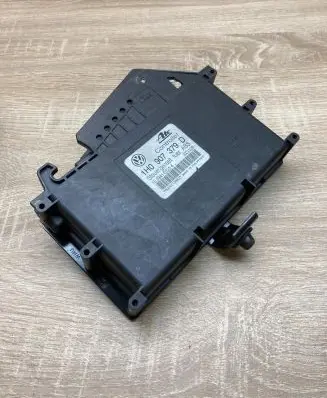 Volkswagen Golf III ABS control unit/module 1H0907379D