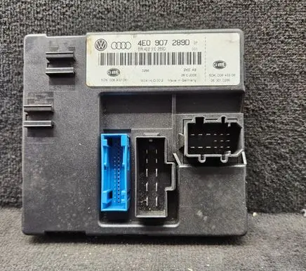 Audi A8 S8 D3 4E Comfort/convenience module 4E0907289D 4E0910289D
