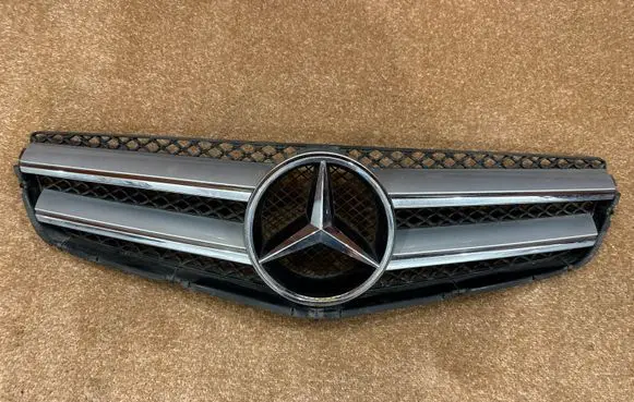 Mercedes-Benz E C207 W207 Front bumper upper radiator grill A2078880260