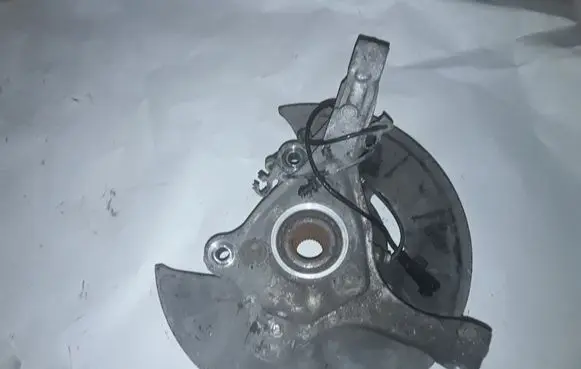 Opel Insignia B Front wheel hub 23384198