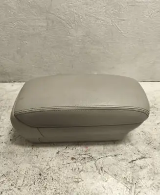 Toyota Avensis T250 Armrest 