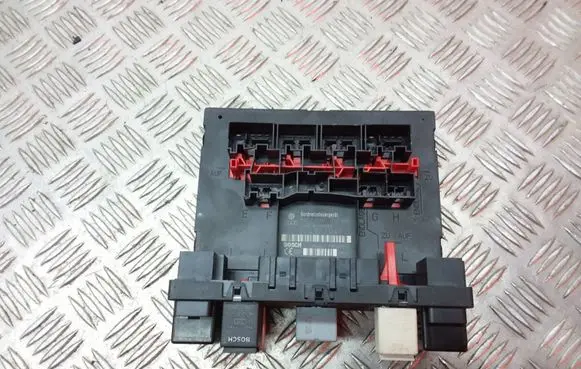 Volkswagen Caddy Comfort/convenience module 3C0937049D
