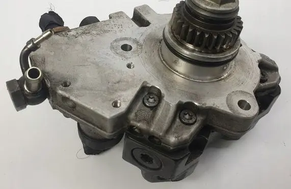 Mercedes-Benz B W245 Fuel injection high pressure pump