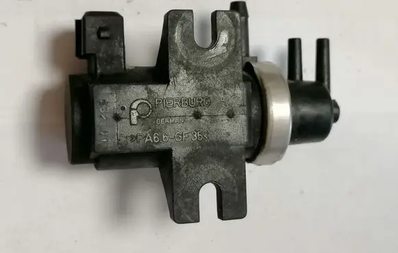 BMW 5 E39 Turbo solenoid valve 72190323 2246175