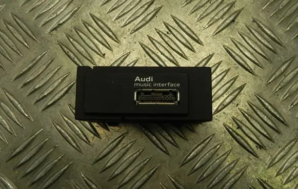 Audi A3 S3 8V EUR ISO radio connector 8V0035736 T5866