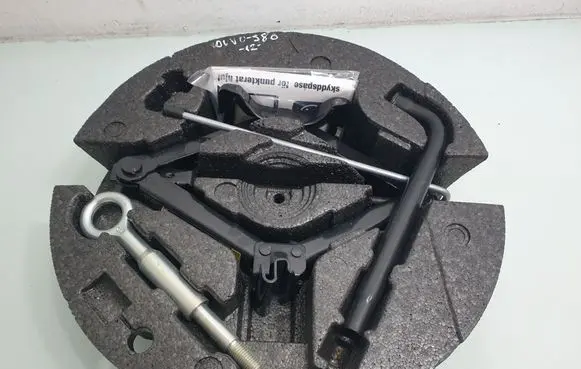 Volvo S80 Tool set 31362446