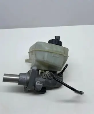 Volkswagen PASSAT B6 Master brake cylinder 03350886761