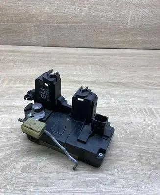 Opel Signum Rear door lock 13157758 LEFTSIDE