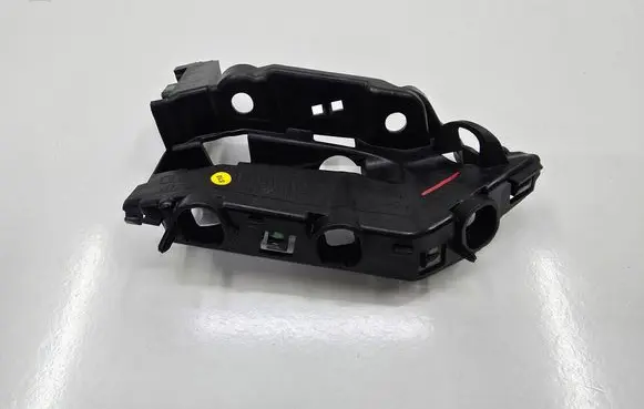 Audi Q8 Front bumper mounting bracket 4M8807283