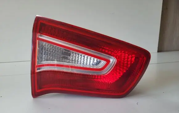 KIA Sportage Tailgate rear/tail lights