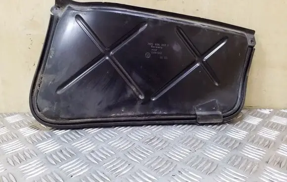 Volkswagen Transporter - Caravelle T5 Other engine bay part 7H0805207A