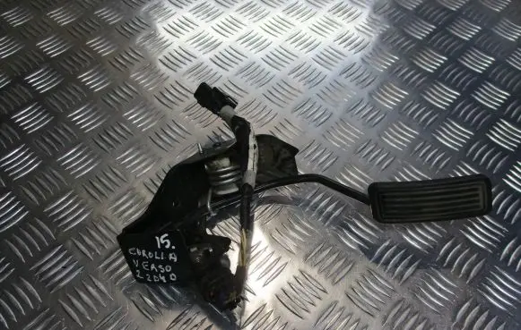 Toyota Corolla Verso E121 Accelerator pedal position sensor 