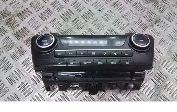 Hyundai Tucson JM Air circulation switch 97250-D3XXX