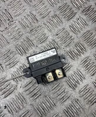 Mercedes-Benz GLK (X204) Charging relay A0009822023 1110029